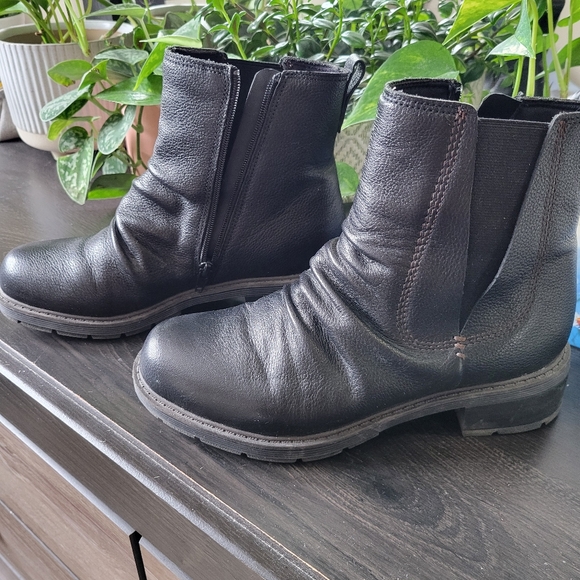 Clarks Boot - Picture 7 of 8